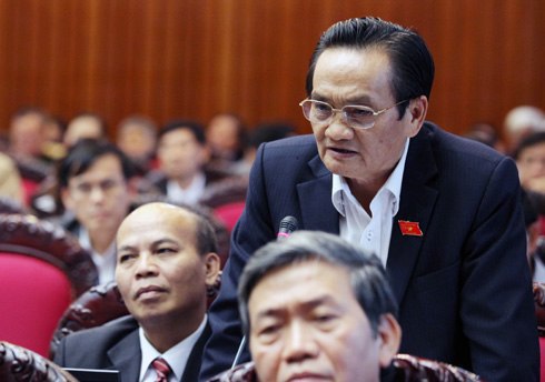 ที่ประชุมรัฐสภาหารือผลการพัฒนาเศรษฐกิจสังคมปี 2012และในช่วงเดือนแรกของปี 2013